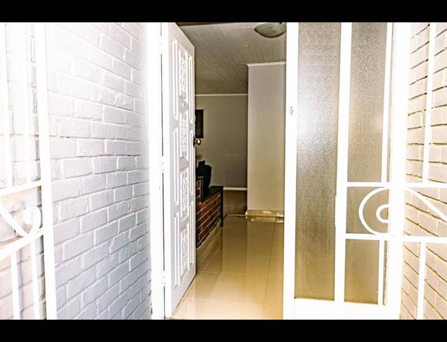 3 BEDROOM HOUSE FOR SALE IN LOTUS RIVER